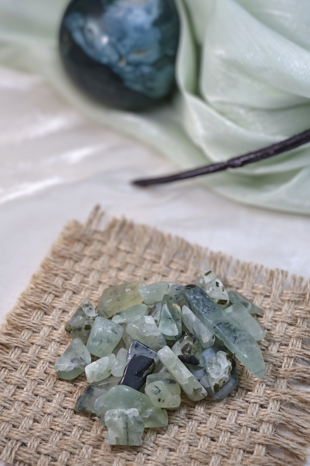 Prehnia Loose Stones