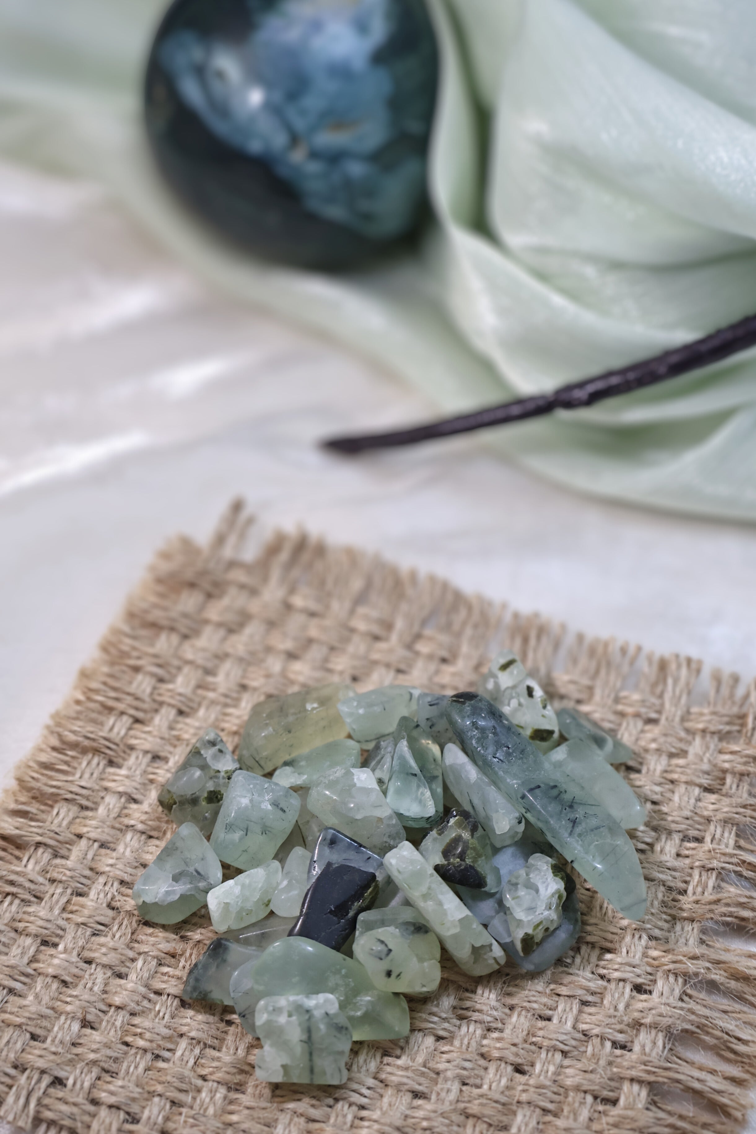 Prehnia Loose Stones